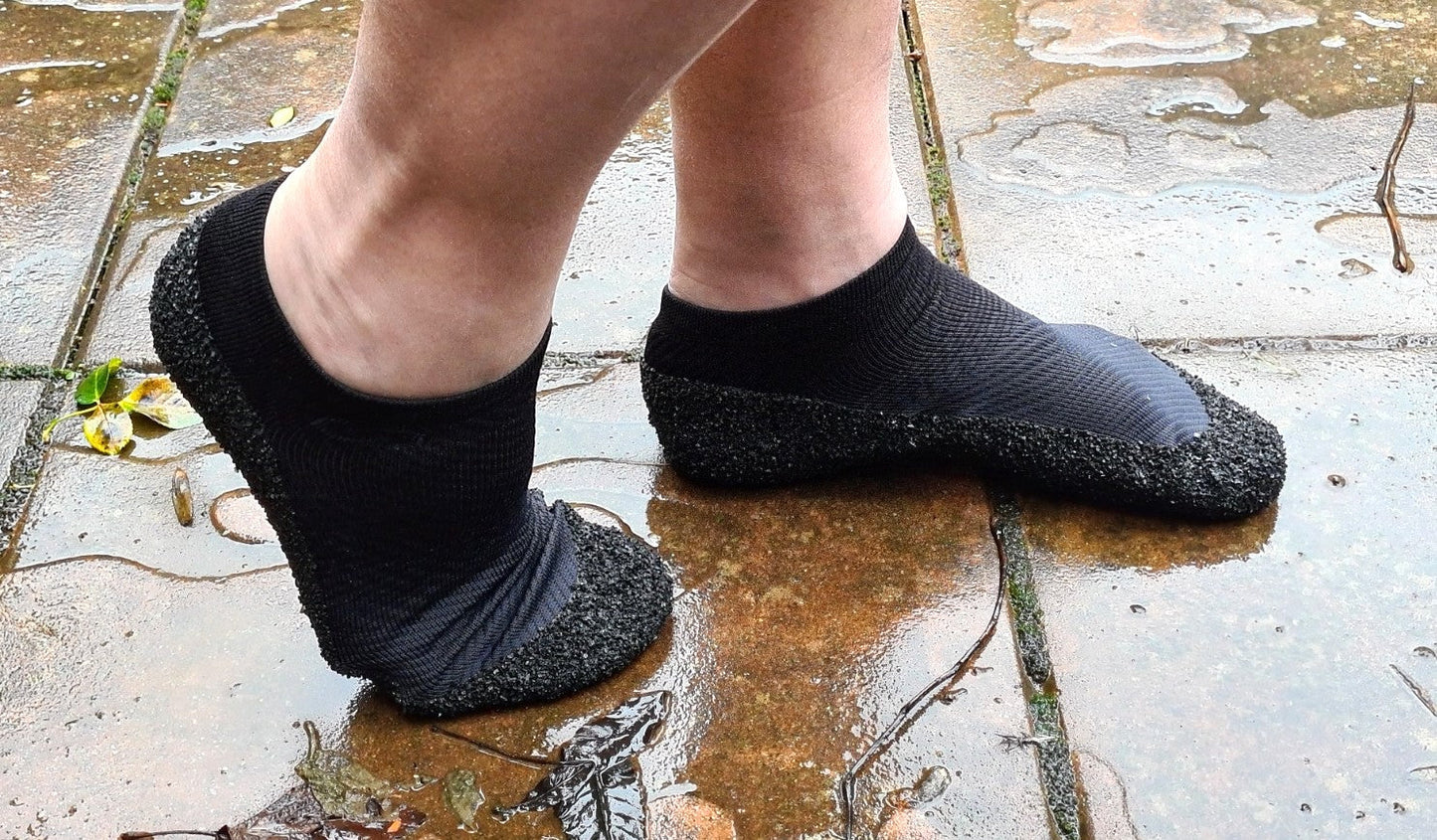 ACME ESSENTIALS™ - SKINNERS SOCK SHOES